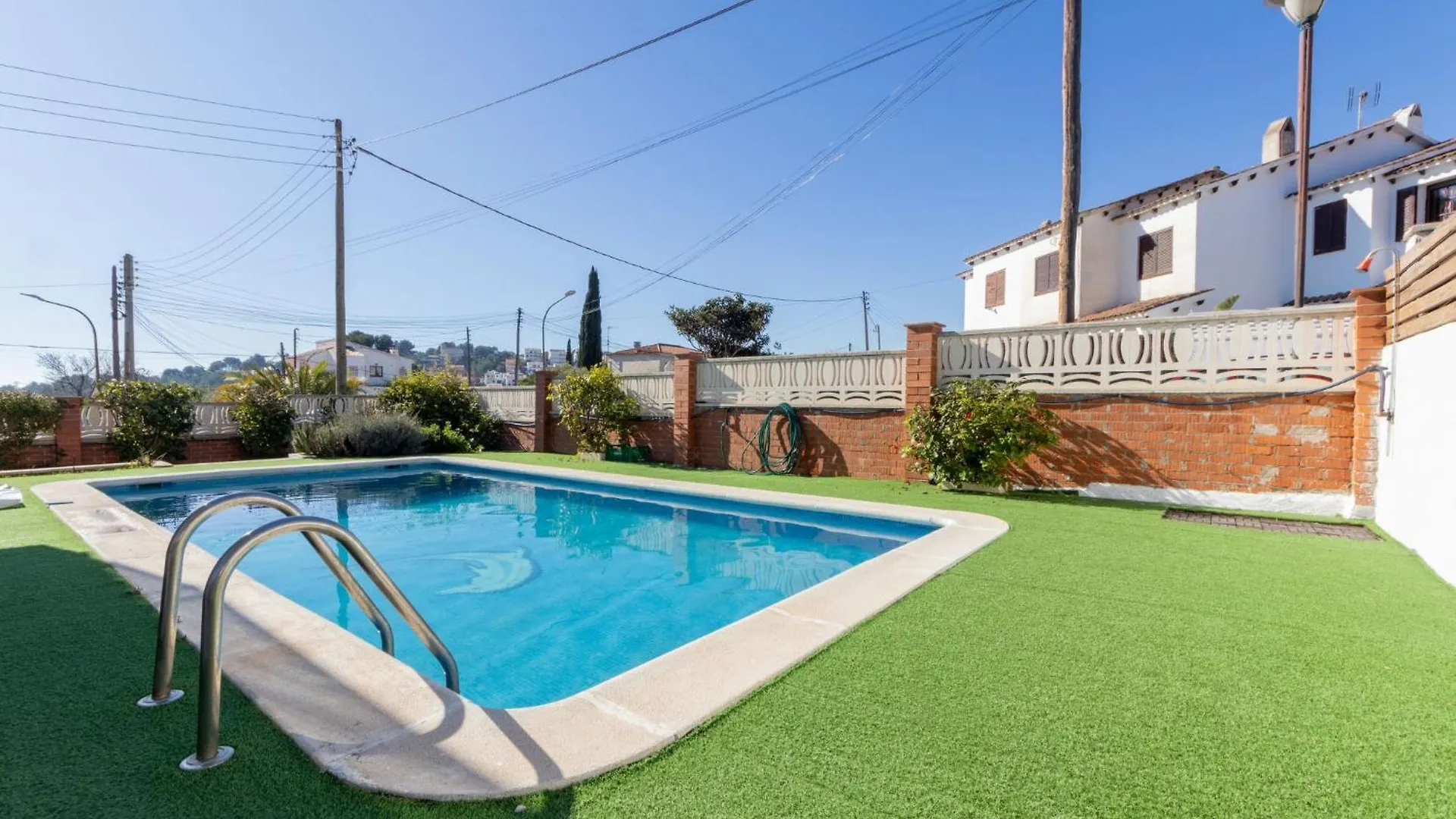 Holiday Home Alcazar By Interhome contacts